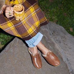 WOMEN’S FORT WORTH BROWN SHEARLING BABA SLIPPERS